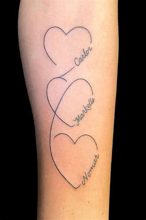 tatuaje corazon pequeño|tatuajes de corazones con nombres.